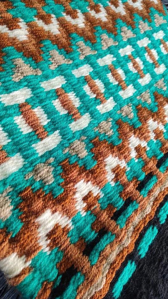 Show Pad 2030 - Black base with Teal, Caramel, Brown, Sand and Ivory - Sparkling Cowgirl